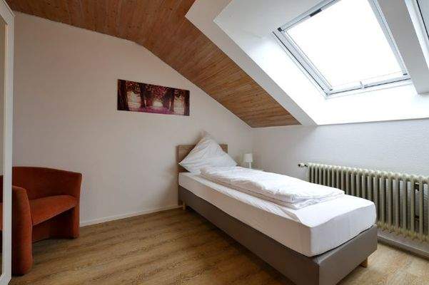 W3 Einzelbett -(1 von 1)