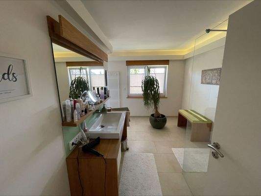 ..weiterer Blick - Badezimmer