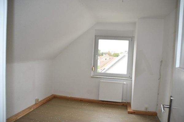 Zimmer in DG-Wohnung