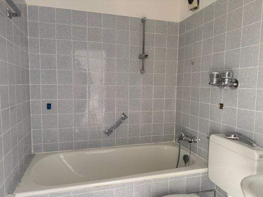 Badezimmer mit Wanne