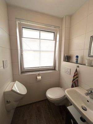 Gäste-WC mit Urinal