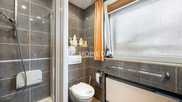 1. OG Badezimmer 1 1