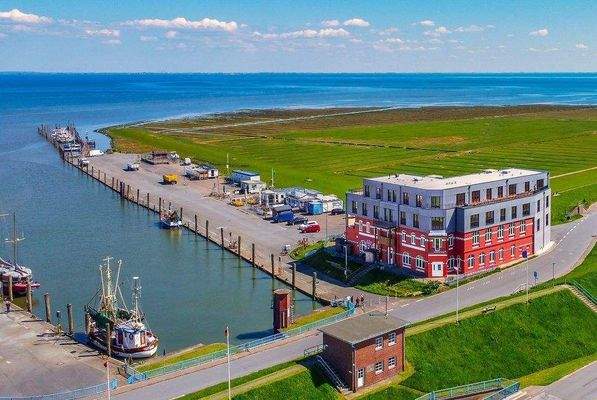 Panorama-Ausblick aufs Meer