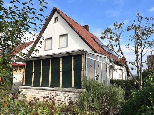 Gartenansicht mit Pergola