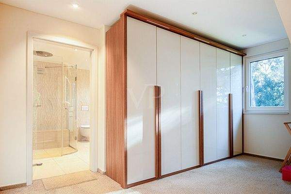 Ausschnitt Zimmer 4 mit Blick Bad en-suite