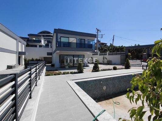 Castle and Sea View Villas in Alanya Kargıcak