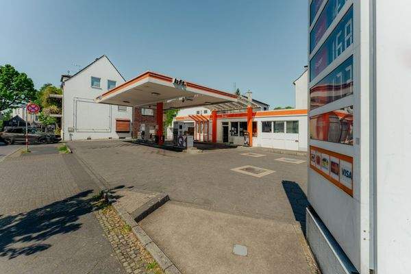 Außenansicht Tankstelle