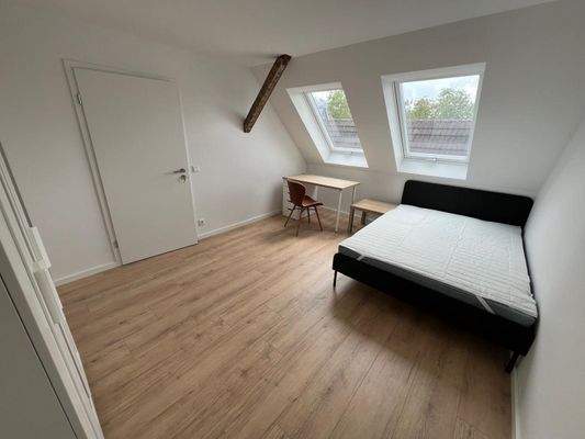 Wohnung (Dachgeschoss)