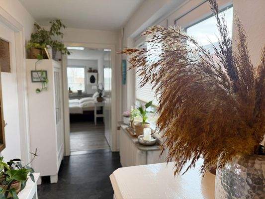 Heller Durchgangsflur ...