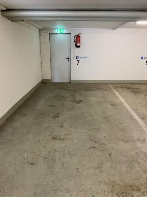 Mönchengladbach Garage, Mönchengladbach Stellplatz