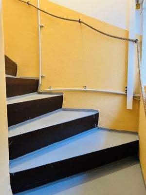 Treppe ins Untergeschoss