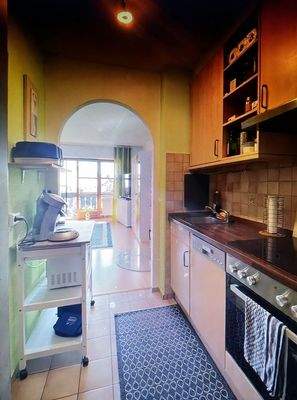 Küche/Diele mit Zugang zum Wohnzimmer