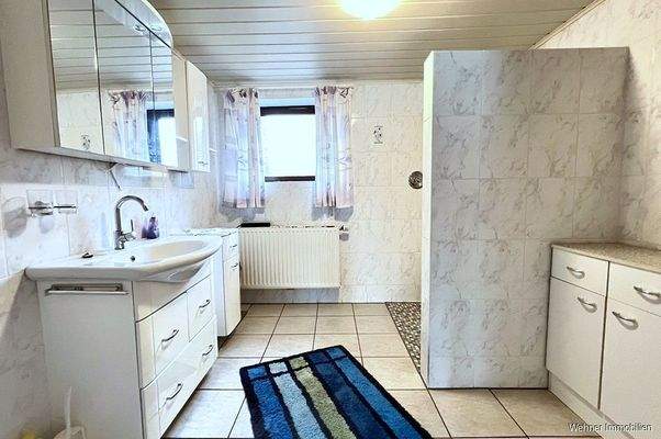 barrierearmes Bad im EG