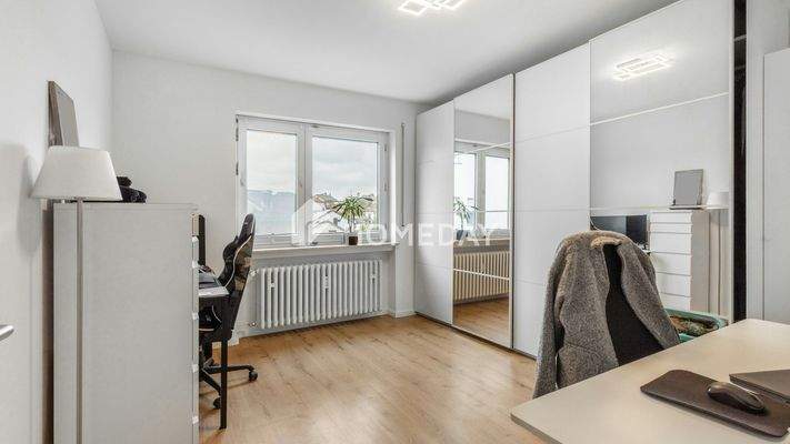 1. OG Elternschlafzimmer 1