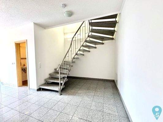 DHH-Schrollbach-Innenansicht-EG-OG-Treppe