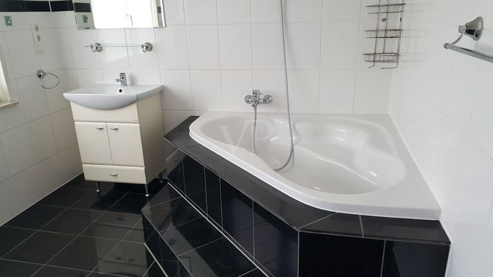 DG-Eckbadewanne
