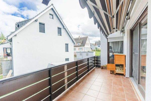 Großer Balkon OG Wohnung