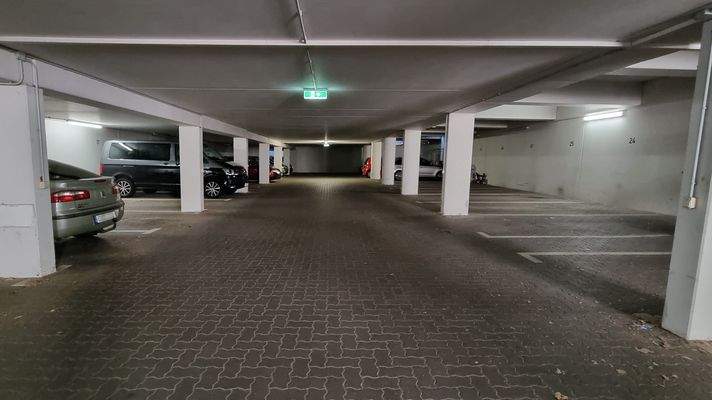 Tiefgaragenstellplatz