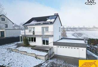 Einfamilienhaus mit Doppelgarage