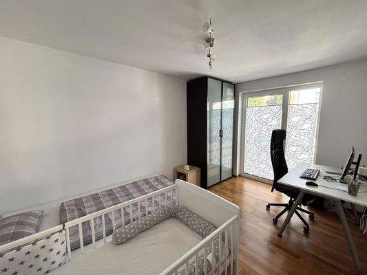 Kinder-/Arbeitszimmer