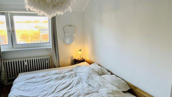 Schlafzimmer großes Bett