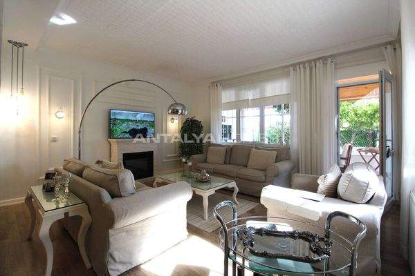 Furnished Villa with Garden near the Beach in Kadriye Antalya