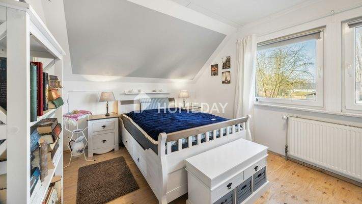 1. OG Schlafzimmer 1