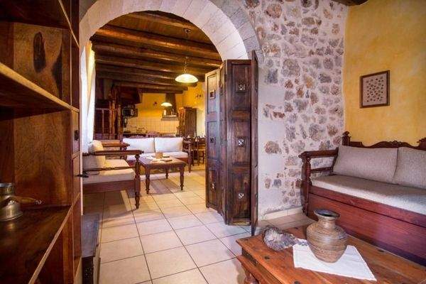 Kreta, Samonas: Steinvilla mit Meer- und Bergblick zu verkaufen