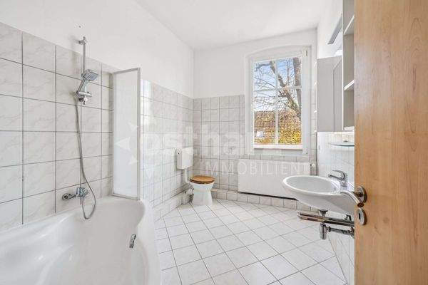 Wannenbad - Whg. OG links