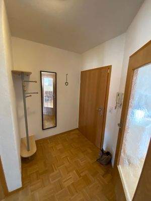 Zugang zur Wohnung und Flur