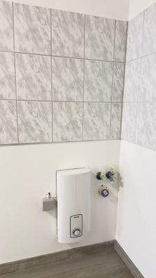 Parterre: Elektrischer Durchlauferhitzer