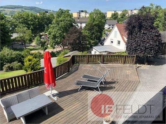 Ansicht auf die Terrasse und die Aussicht