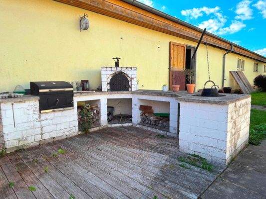 Grill- und Pizzaecke