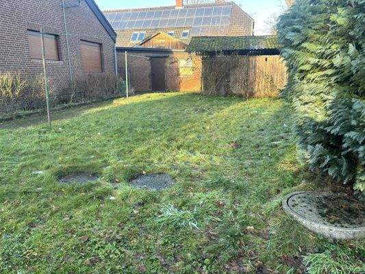 Rückseite mit Blick in den Garten