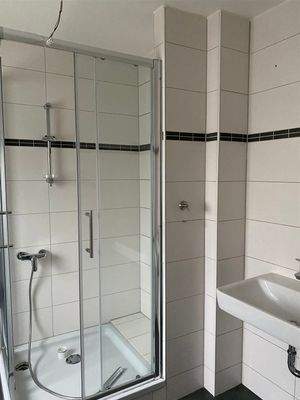 Bad 1 mit Dusche 