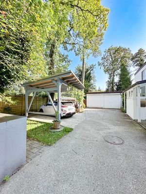 Carport / Eingangsbereich