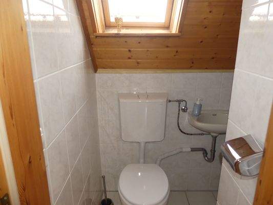 WC Dachgeschoss.JPG