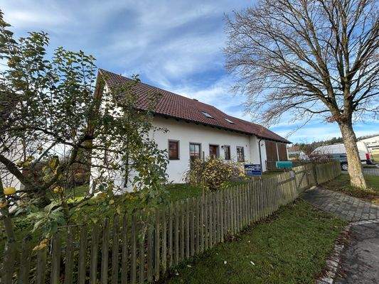 Freistehendes EFH.JPG