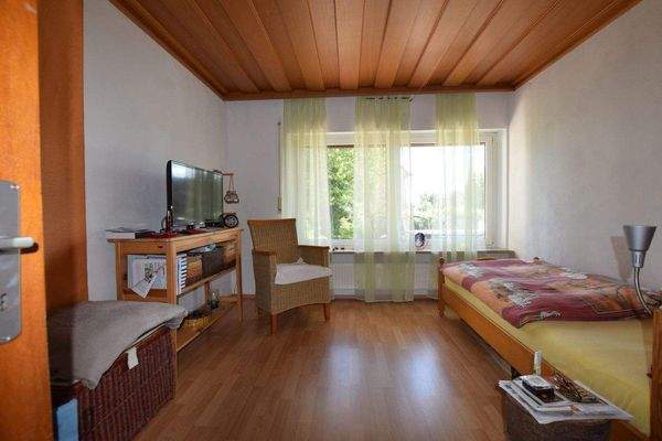 Zimmer in der EG-Wohnung