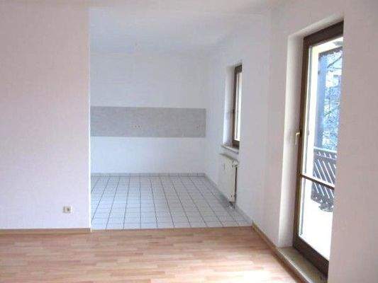 Wohnzimmer Blick in Küche