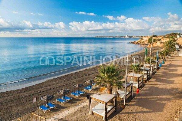 Elegant Apartments with Sea View in Punta Prima Costa Blanca