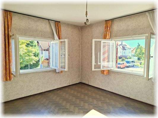 --Wohnzimmer m. Aussicht.jpg