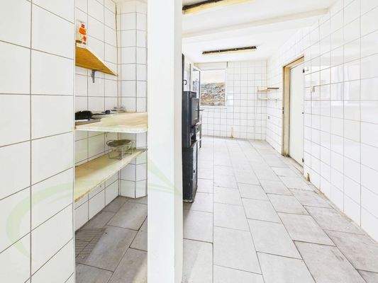 Gewerbeeinheit Links