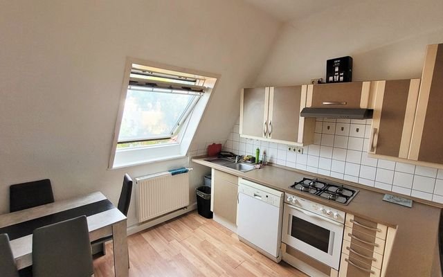 WG Zimmer stuttgart ost möbliert Zeitwohnen urbanbnb 2.jpeg