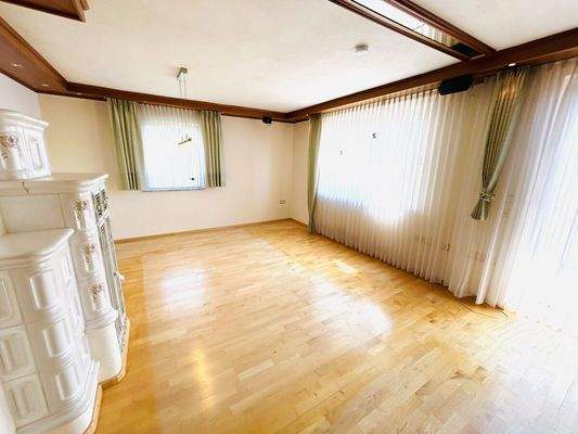 Im Obergeschoss - Ihr Wohnzimmer gen Balkon