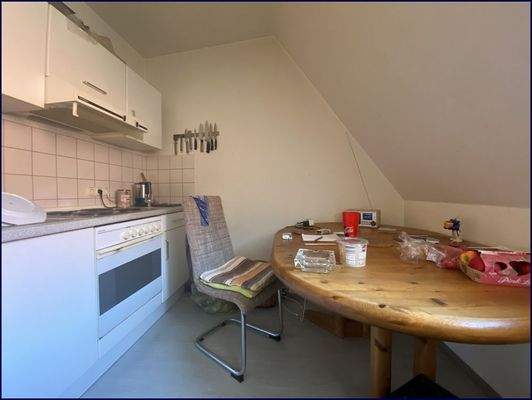 Küche mit Pantry und Sitzgelegenheit App. 