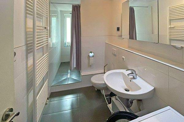 Wohnung 3 - Badezimmer