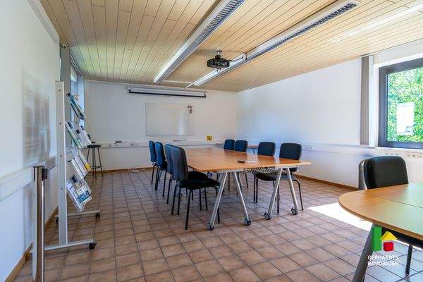 OG Besprechungsraum 9