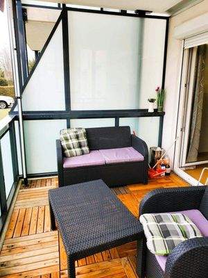 Neuer, großer Balkon/Loggia