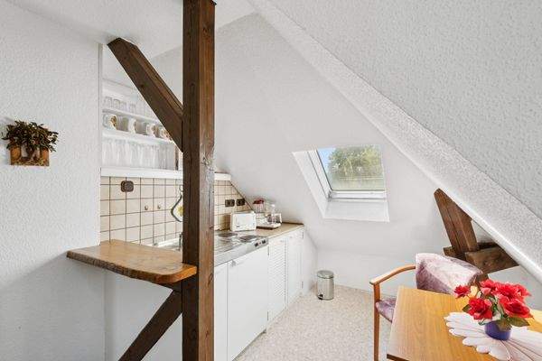 Küchenzeile im Dachgeschoss